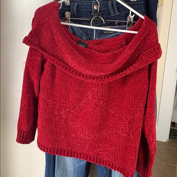 Sweaters - Off the shoulder sweater